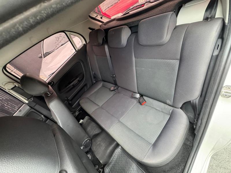 Volkswagen Gol 10l - foto 9