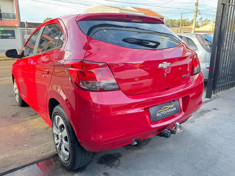 Chevrolet Onix 14mt LT - foto 7