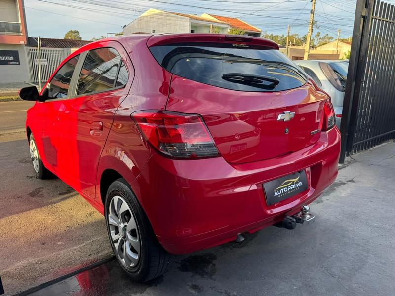 Chevrolet Onix 14mt LT - foto 8