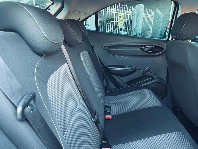 Chevrolet Onix Joy - foto 11