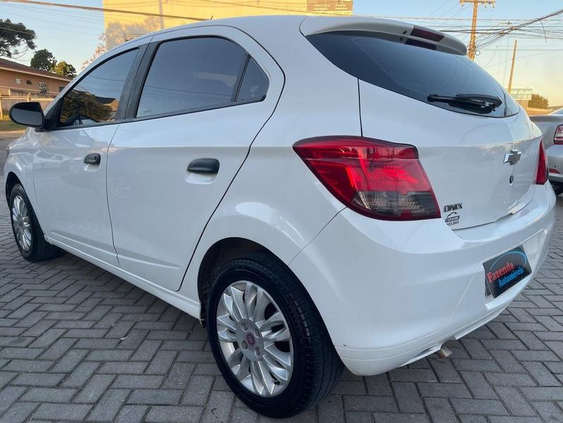 Chevrolet Onix Joy - foto 7
