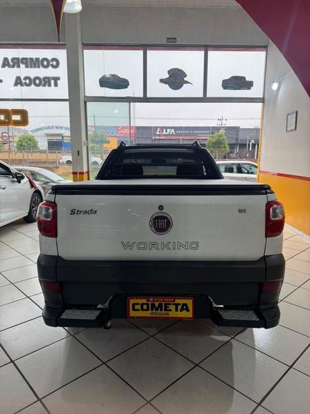 Fiat Strada Adventure 1.8 1.8 Locker Flex Ce - foto 16