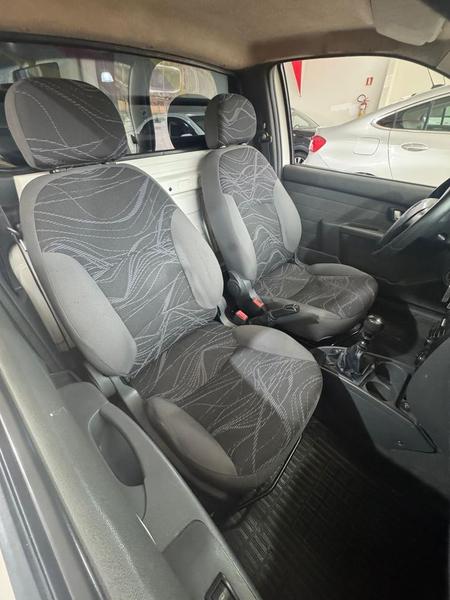 Fiat Strada Adventure 1.8 1.8 Locker Flex Ce - foto 17