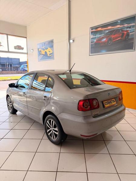 Volkswagen Polo Sedan 1.6 Mi Total Flex 8V 4P - foto 15