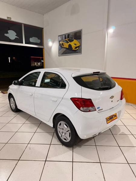 Chevrolet Onix Hatch LT 1.0 8V Flexpower 5P Mec. - foto 15