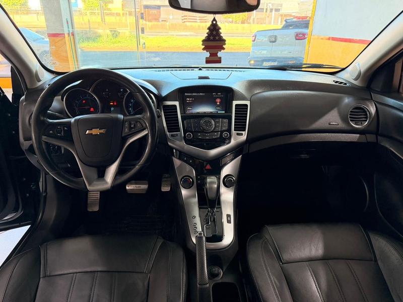 Chevrolet Cruze LT 1.8 16V Flexpower 4P Mec. - foto 3