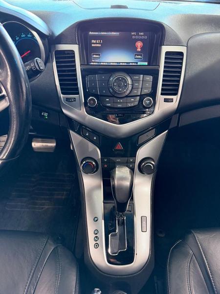 Chevrolet Cruze LT 1.8 16V Flexpower 4P Mec. - foto 5