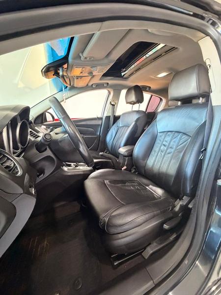 Chevrolet Cruze LT 1.8 16V Flexpower 4P Mec. - foto 8