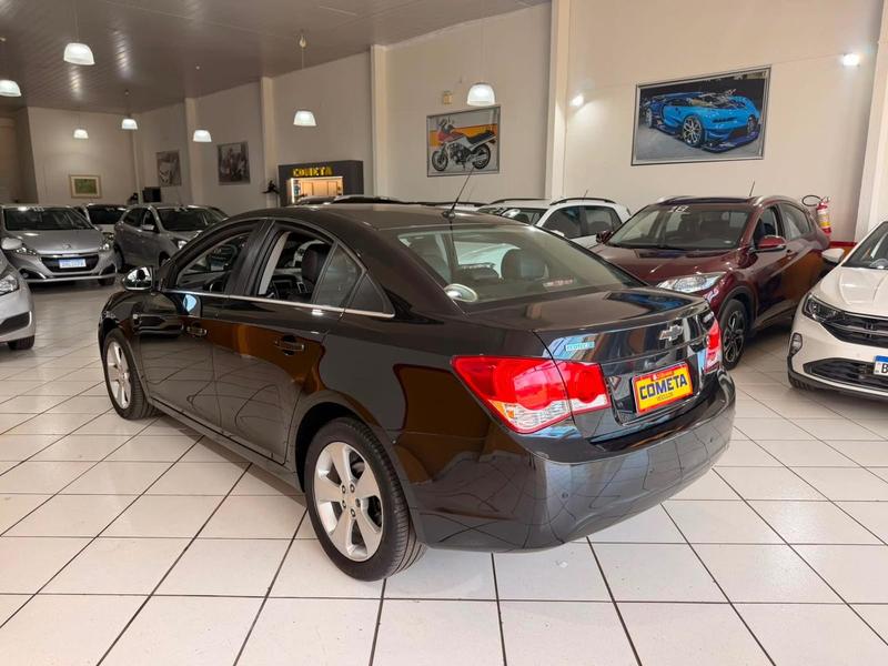 Chevrolet Cruze LT 1.8 16V Flexpower 4P Mec. - foto 12