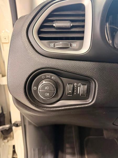 Jeep Renegade Sport 1.8 4X2 Flex 16V Aut. - foto 10