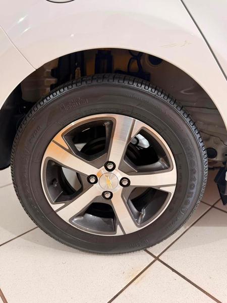Chevrolet Onix Hatch LT 1.0 8V Flexpower 5P Mec. - foto 13