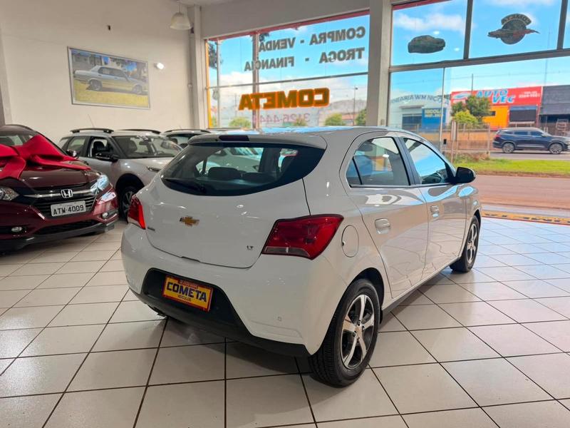 Chevrolet Onix Hatch LT 1.0 8V Flexpower 5P Mec. - foto 14