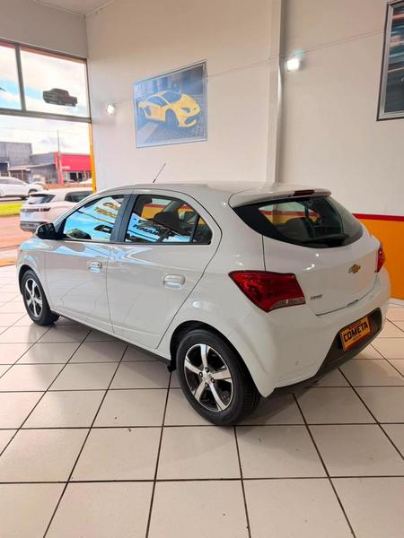 Chevrolet Onix Hatch LT 1.0 8V Flexpower 5P Mec. - foto 3