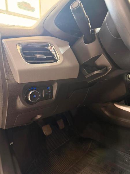 Chevrolet Onix Hatch LT 1.0 8V Flexpower 5P Mec. - foto 10