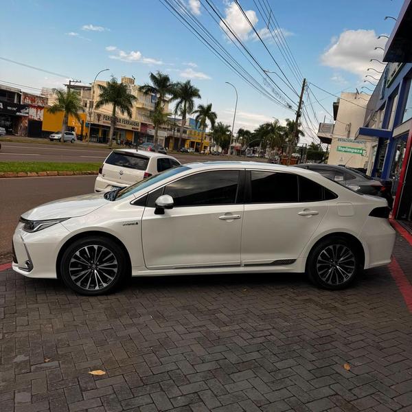 Toyota Corolla Apremiumh - foto 3