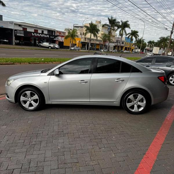 Chevrolet Cruze LT 1.8 16V Flexpower 4P Aut. - foto 3