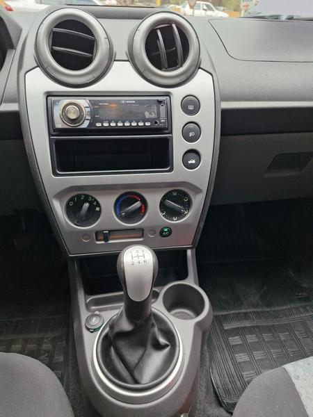 Ford Fiesta 1.6 Flex - foto 12