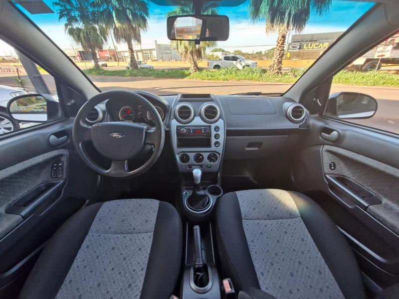 Ford Fiesta 1.6 8V Flex - foto 9