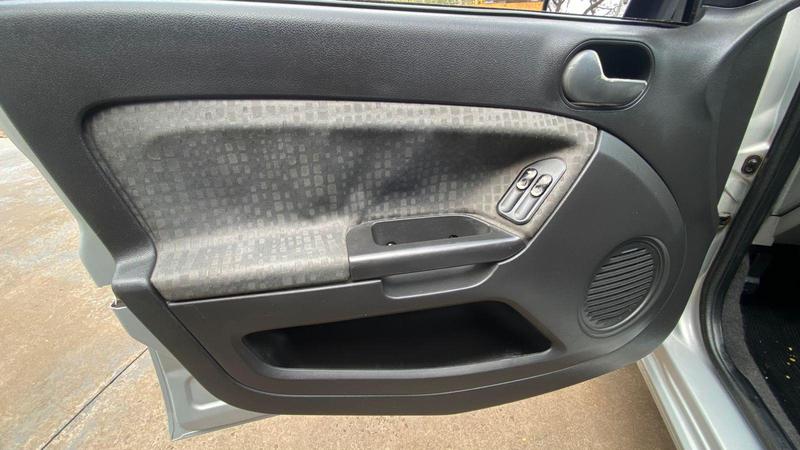 Ford Fiesta Sedan Sedan 1.6 Flex - foto 12