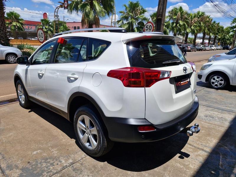 Toyota RAV4 20l 4X4 - foto 6
