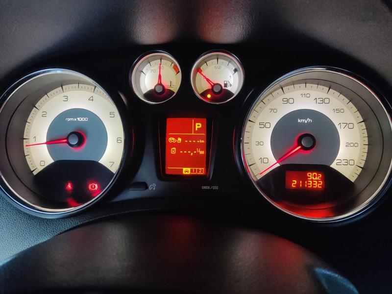 Peugeot 308 Allure - foto 10