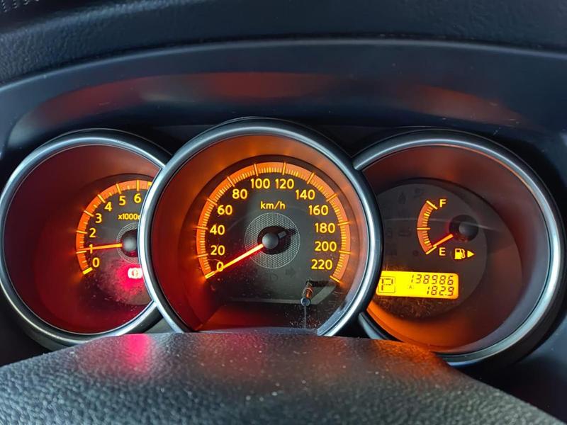 Nissan Livina Xgear 1.8 Automático - foto 7