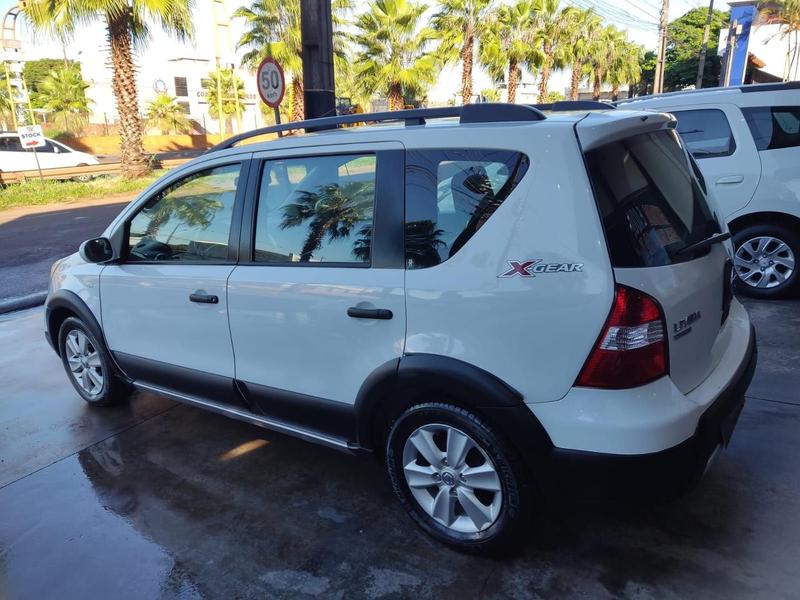 Nissan Livina Xgear 1.8 Automático - foto 6
