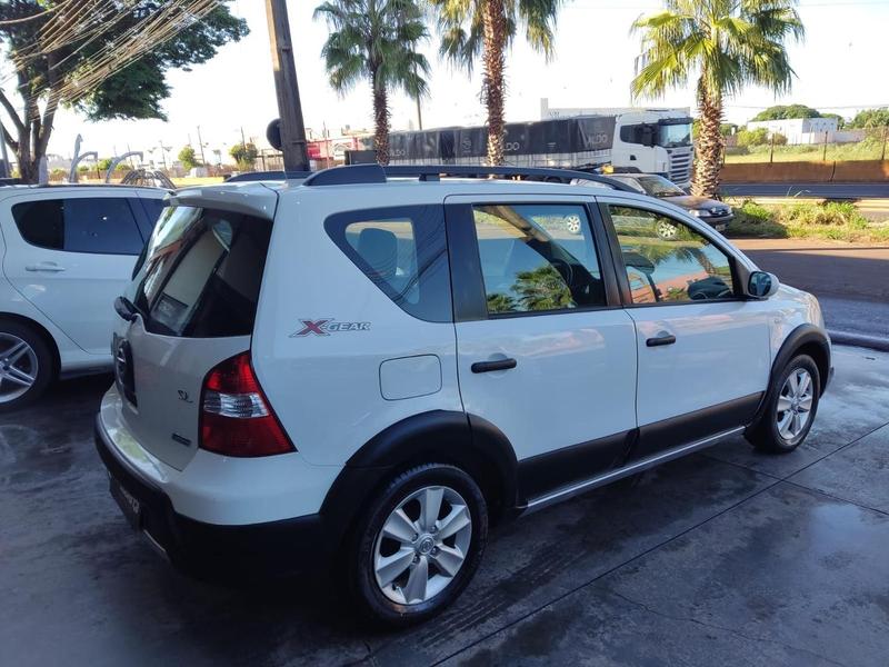 Nissan Livina Xgear 1.8 Automático - foto 4