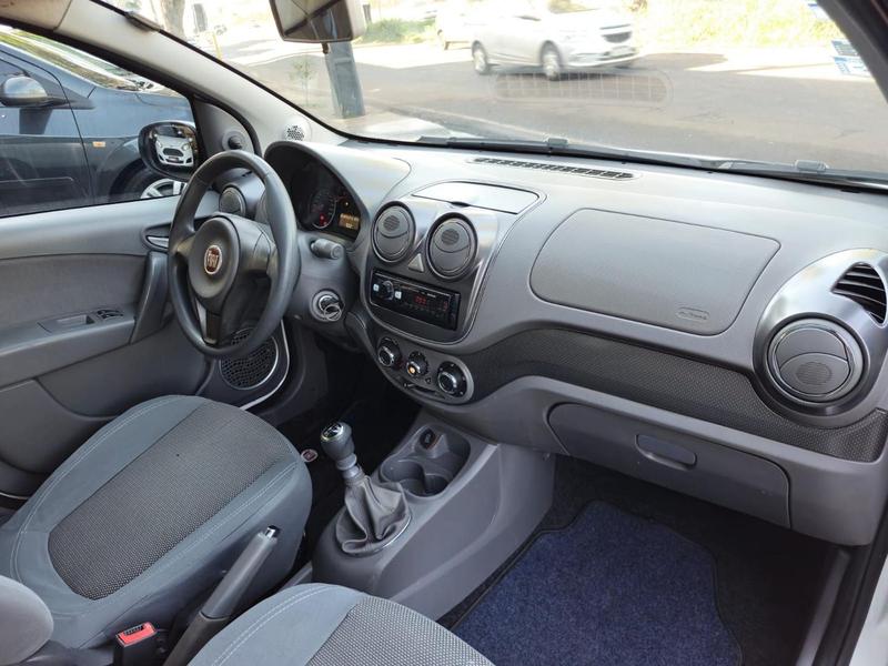 Fiat Palio Essence 1.6 - foto 11