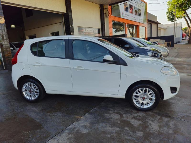 Fiat Palio Essence 1.6 - foto 4