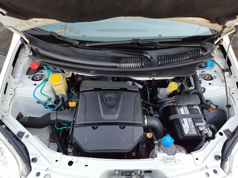 Fiat Palio Essence 1.6 - foto 15