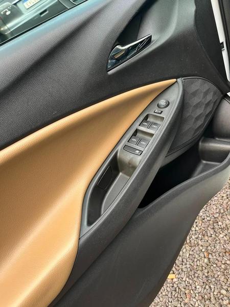 Chevrolet Onix 10tat - foto 12