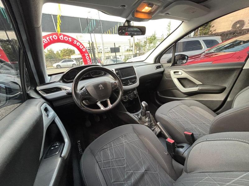 Peugeot 208 Allure - foto 8
