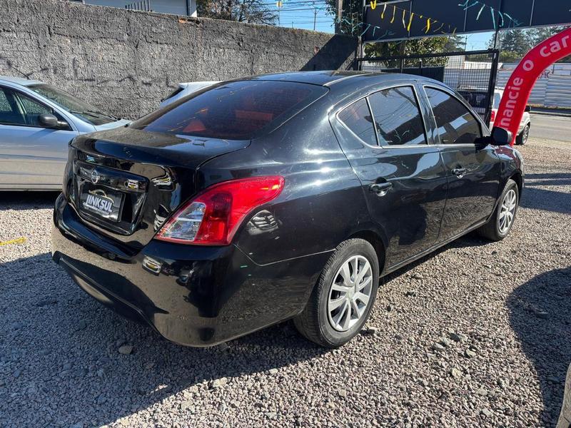 Nissan Versa 1.0 - foto 5