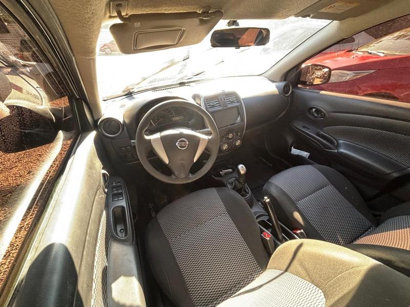 Nissan Versa 1.0 - foto 9