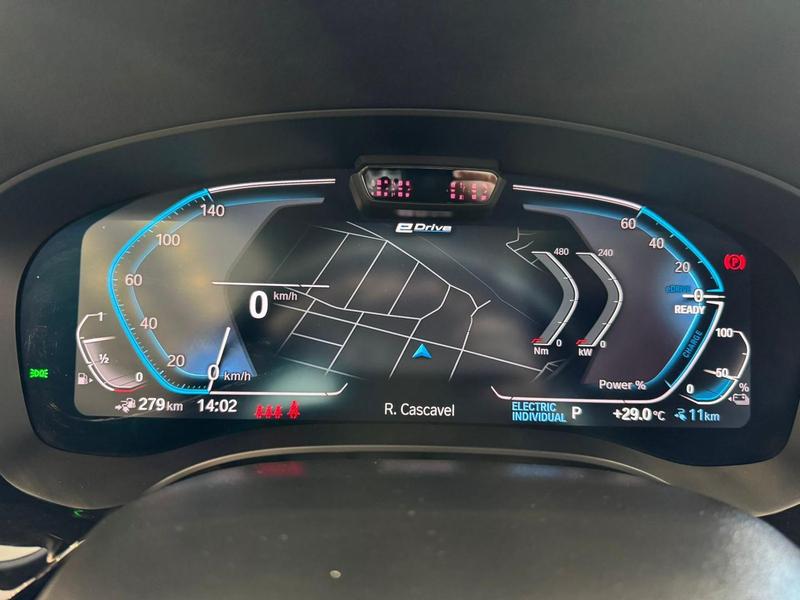 BMW 530e - foto 18