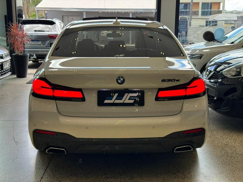 BMW 530e - foto 5