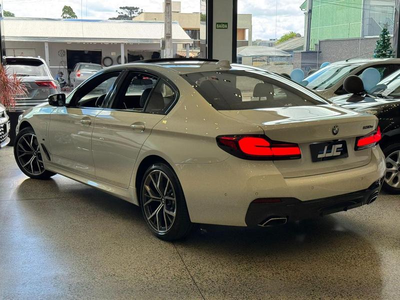 BMW 530e - foto 6