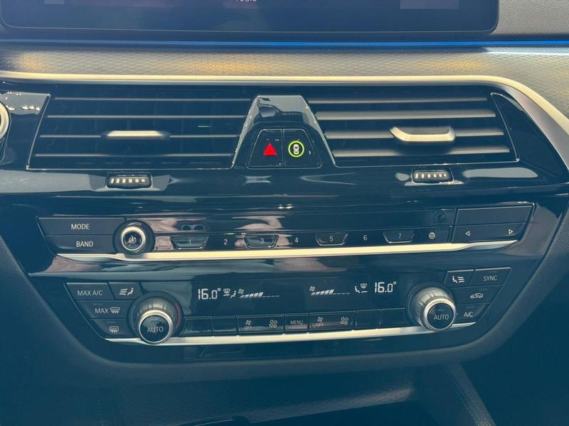 BMW 530e - foto 15