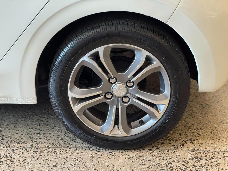 Peugeot 208 Griffe A - foto 8