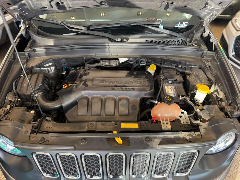 Jeep Renegade Sport 1.8 4X2 Flex 16V Aut. - foto 19