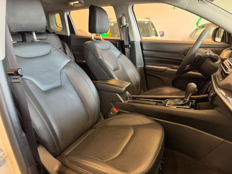 Jeep Compass Long T - foto 13