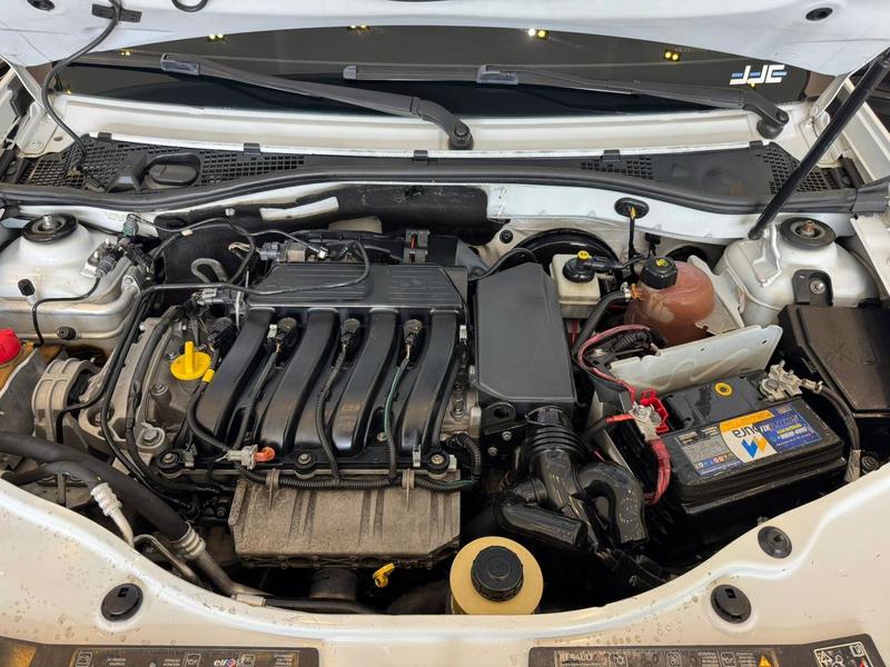 Renault Duster 2.0 D 4x2a - foto 18