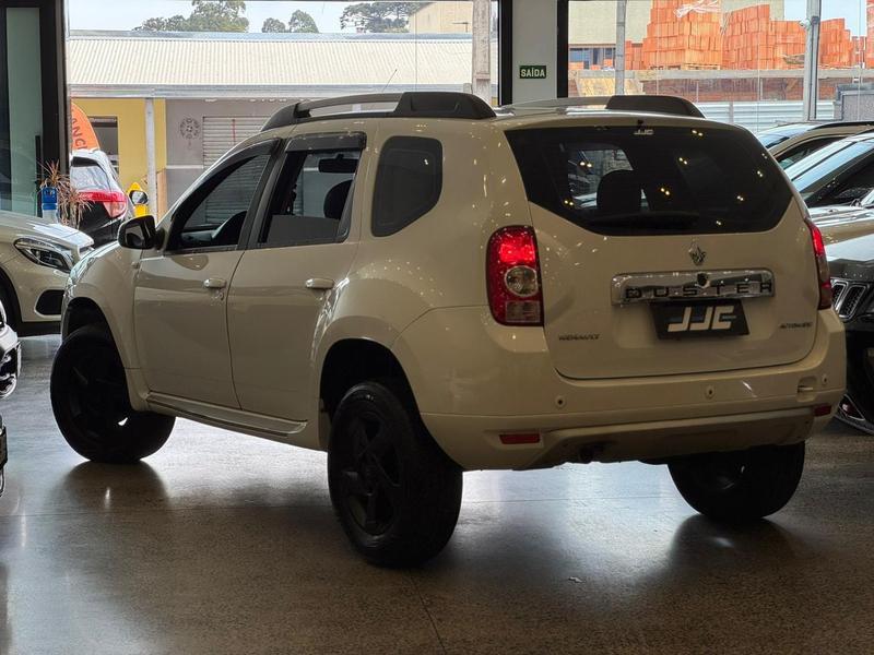 Renault Duster 2.0 D 4x2a - foto 6