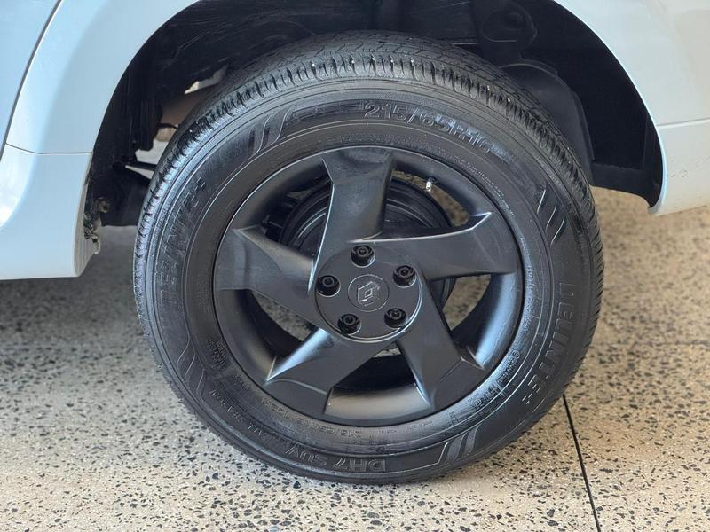 Renault Duster 2.0 D 4x2a - foto 8