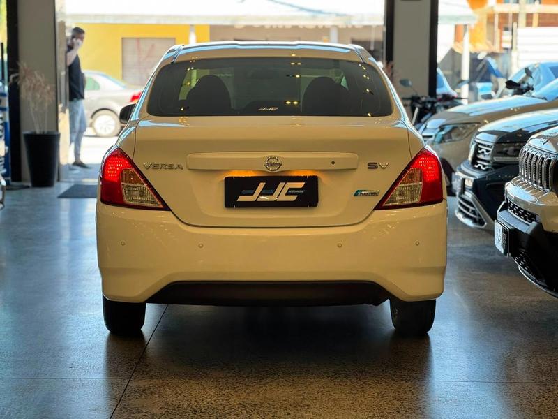 Nissan Versa 1.6 Sv - foto 5