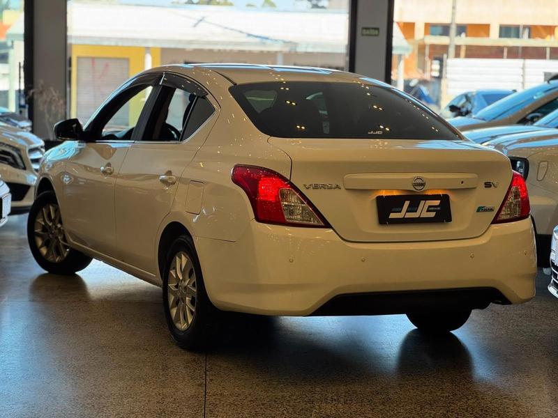 Nissan Versa 1.6 Sv - foto 6