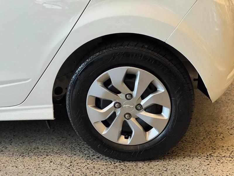 Chevrolet Onix Joy - foto 8