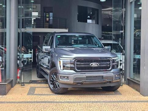 FORD F-150 LARIAT 4X4 5.0 V8