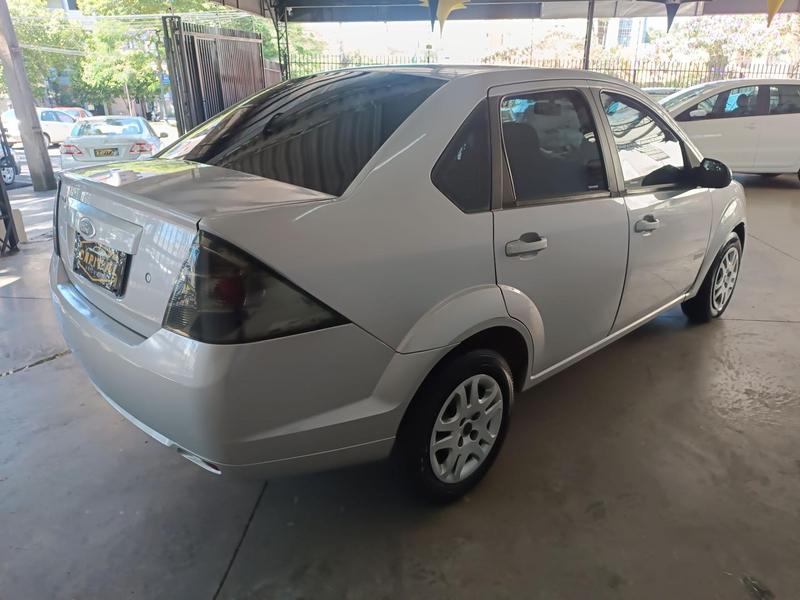 Ford Fiesta Sedan 1.0 8V Flex 4P - foto 4